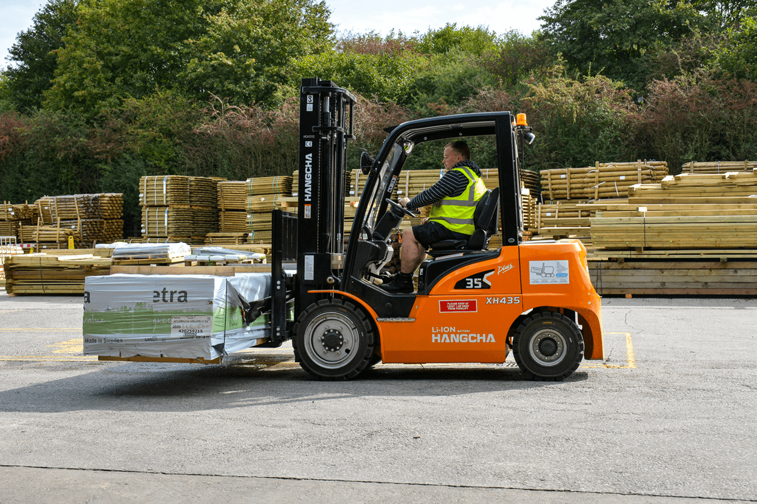 hangcha-li-ion-action-resized