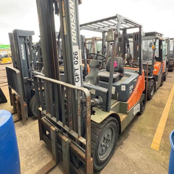 Doosan G25P-5 LPG Forklift