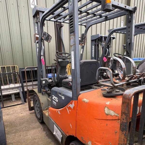 Doosan G25P-5 LPG Forklift