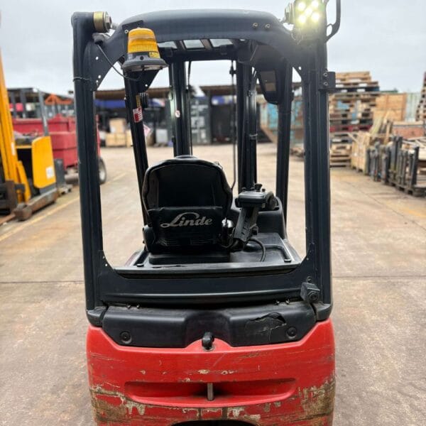 Linde E18-01 Electric Forklift