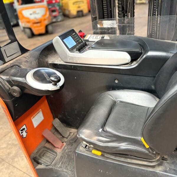 Doosan BR16JW-7 Electric Reach Truck