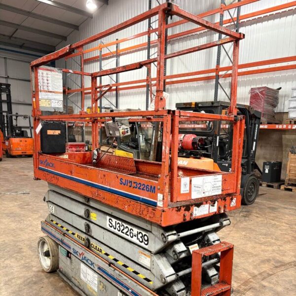 Skyjack SJ3226 Electric Scissor Lift