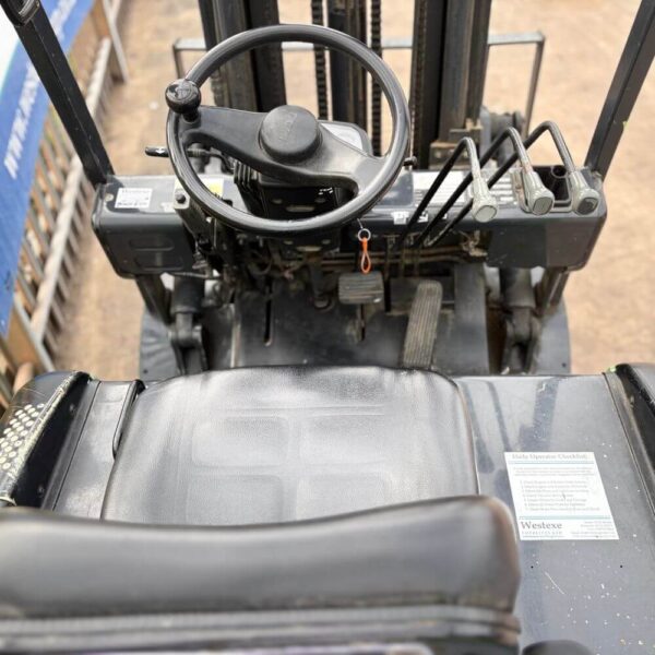 TCM FB25-6 Electric Forklift